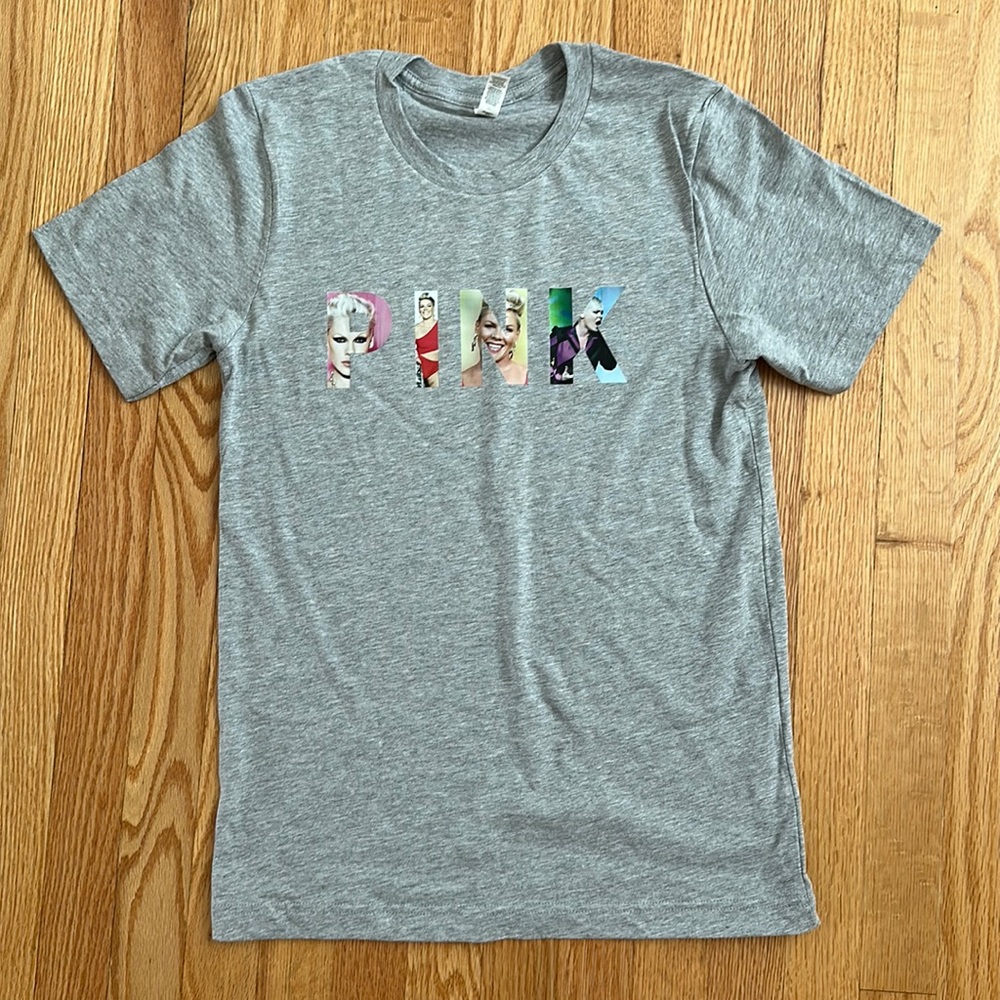 P!nk gray tee shirt